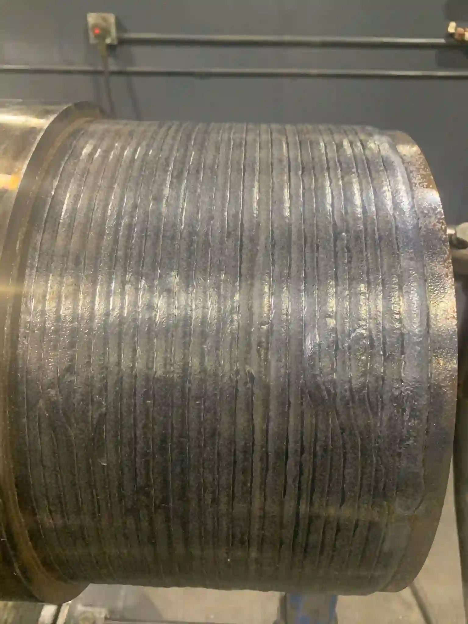 Weld buildup on hydraulic cylinder